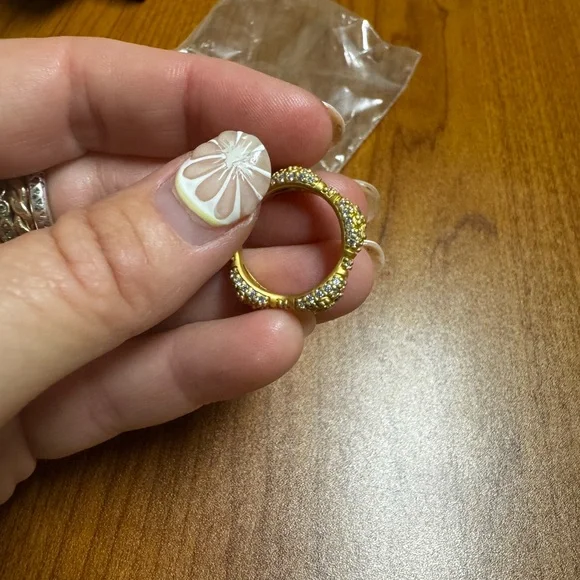 Elegant Gold tone and Sterling Silver Women's Ring - Picture 4 of 4